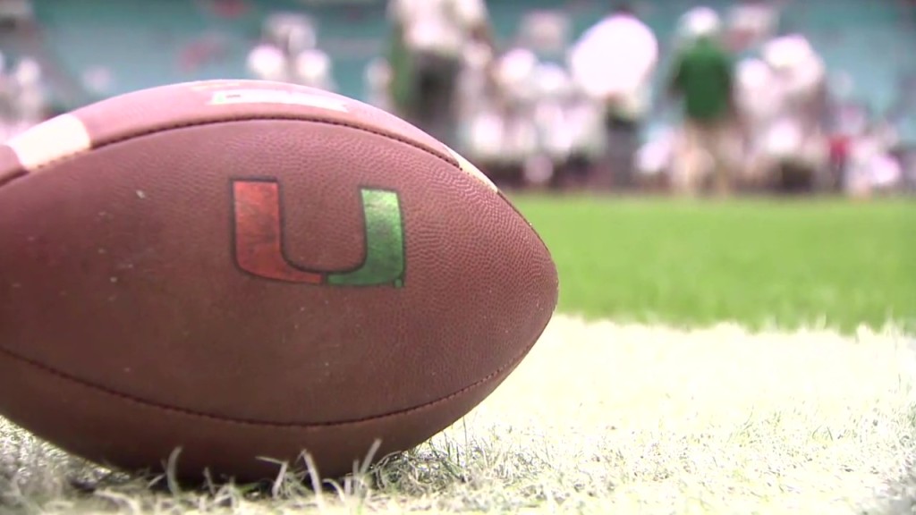 The football alumni are flooding Miami’s sidelines. The unbeaten Hurricanes are seeing the benefitsWSVN 7News | Miami News, Weather, Sports | Fort Lauderdale