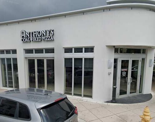 Flies landing on food, filth and food violations shut down Anthony’s Coal Fired Pizza in South FloridaWPLG Local 10