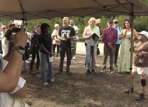2nd interfaith prayer vigil held outside ‘Alligator Alcatraz’; detainee says ‘conditions right now are very bad’WSVN 7News | Miami News, Weather, Sports | Fort Lauderdale