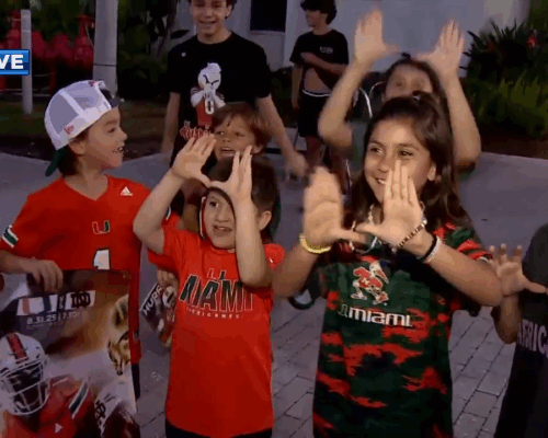 Miami Hurricanes arrive home to hero’s welcome, cheers from fans in Coral GablesWSVN 7News | Miami News, Weather, Sports | Fort Lauderdale