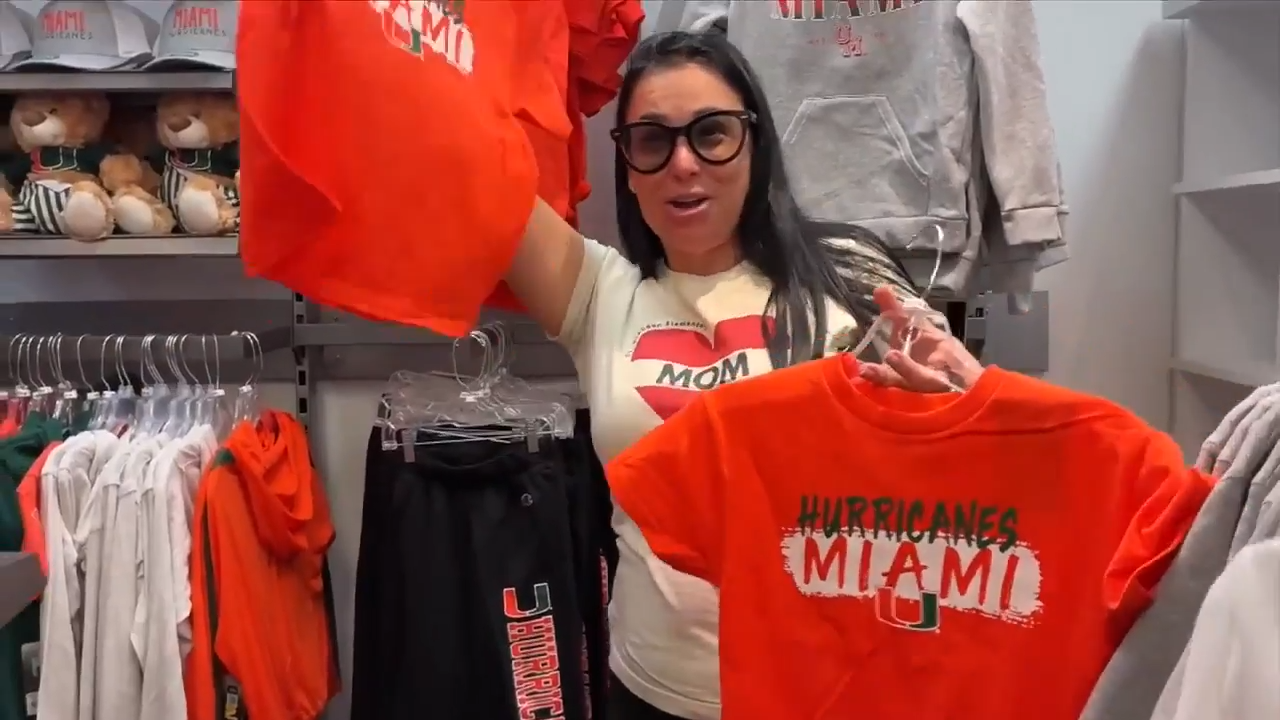 Local UM fans hoping for Fiesta Bowl win flock to allCanes in Coral Gables to shop for merchWSVN 7News | Miami News, Weather, Sports | Fort Lauderdale